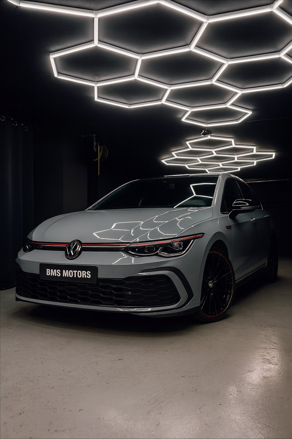 BMW M8 Competition Gris