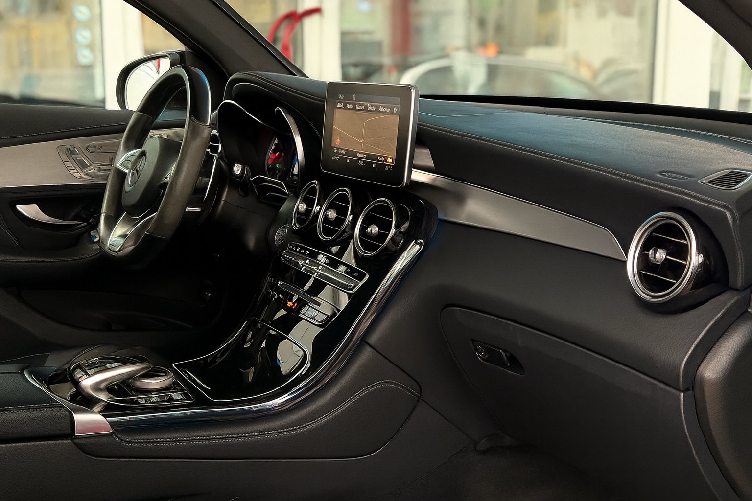 Mercedes-AMG GT Noir Vue 3